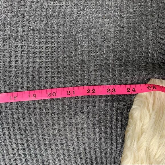 Dark Heather Gray Express Waffle Knit Cutout Top Size M - Picture 8 of 12